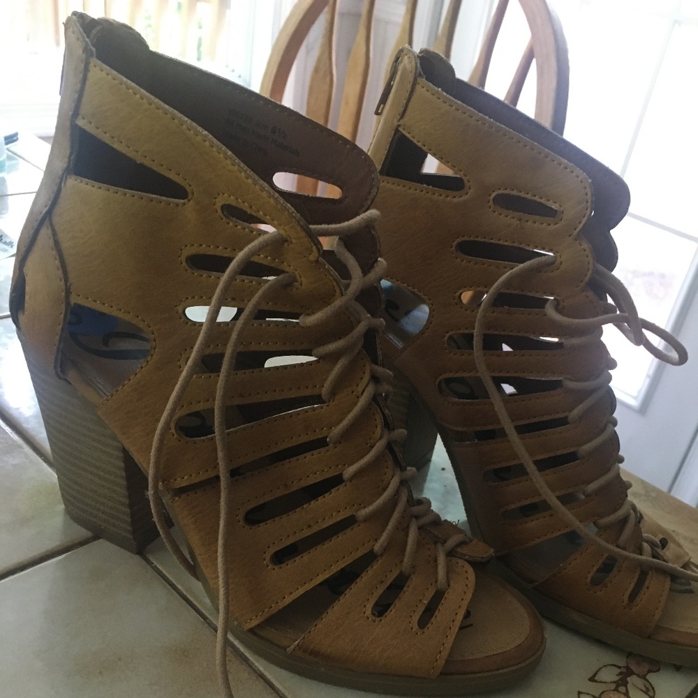 Rampage lace up shoe